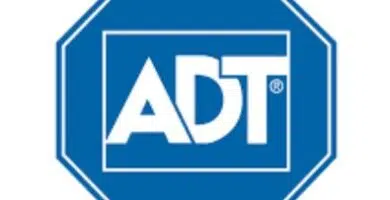Logo de ADT